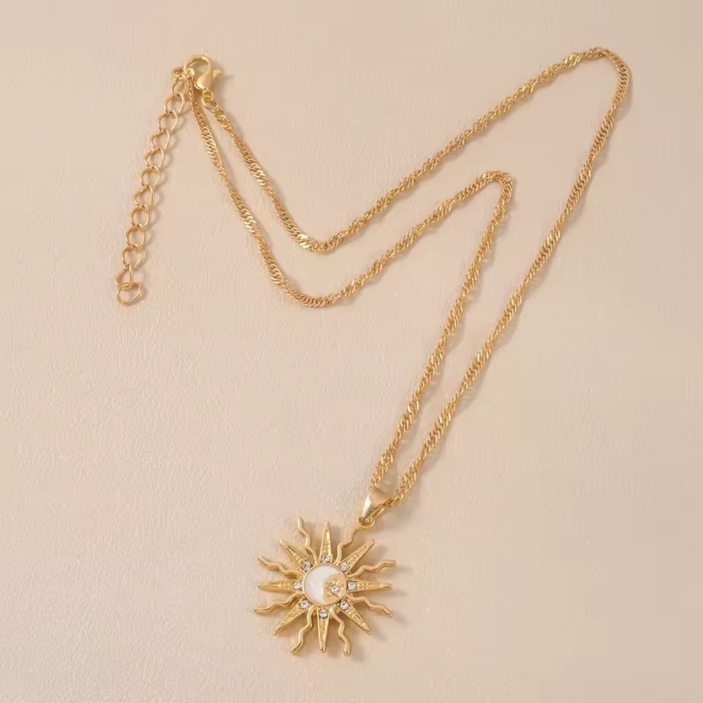NEW! Gold Rhinestone Sun Moon Star Pendant Necklace B1-50 - Picture 3 of 4
